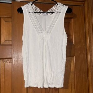 white tank top size 4/6